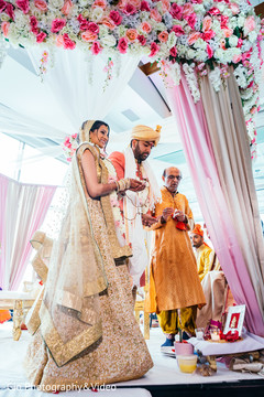 Lovely indian wedding ceremony indian wedding,bridal lengha,mandap