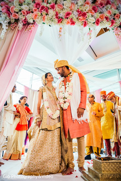 Beautiful indian wedding outfits bridal lengha,indian bride fashion,indian groom fashion