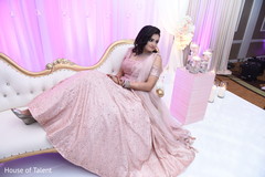 Insanely beautiful Indian bride fashion. indian bride,indian reception fashion,floral and decor