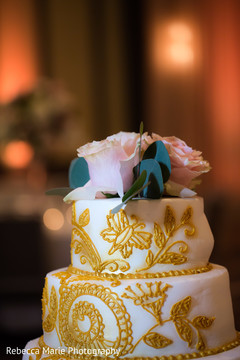 Creative cake topper indian wedding reception,indian wedding cake,indian wedding cake design
