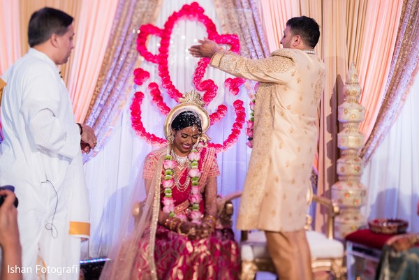 indian wedding ceremony,indian bride and groom,indian wedding ceremony photography