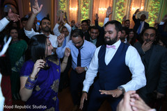 Indian groom showing some dance moves indian wedding reception,indian wedding reception photography,indian groom,dj and entertainment