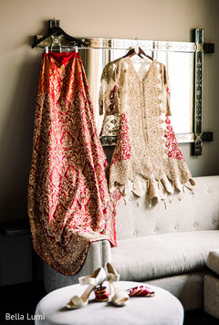 Indian bride wedding attire Indian bride wedding attire