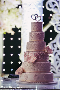 Marvelous indian wedding cake design