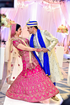 Delightful indian bride and groom capture Delightful indian bride and groom capture