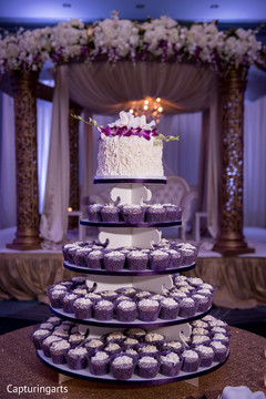 Marvelous Indian wedding cupcakes. Marvelous Indian wedding cupcakes.