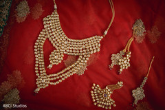 Breath taking Indian bridal jewelry set. Breath taking Indian bridal jewelry set.