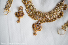 Exquisite kundan bridal jewelry set. Exquisite kundan bridal jewelry set.