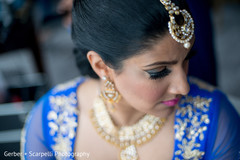 Gorgeous Indian bridal mamkeup style. Gorgeous Indian bridal mamkeup style.