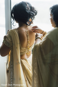 Charming maharani getting ready for her big day Charming maharani getting ready for her big day