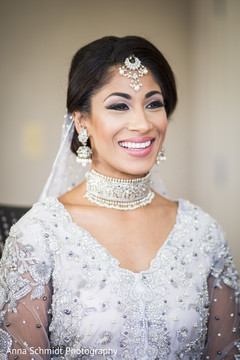 Gorgeous Indian bridal style. Gorgeous Indian bridal style.
