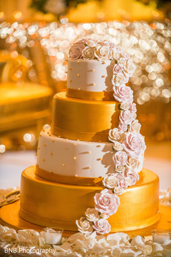 Amazing indian wedding cake design Amazing indian wedding cake design