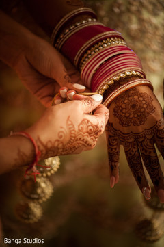 Indian bride's wedding bangles Indian bride's wedding bangles