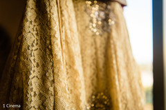 Glamorous indian bride's wedding style Glamorous indian bride's wedding style