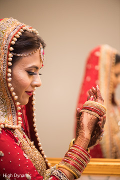 Don't miss this indian beauty getting ready for her wedding day. Don't miss this indian beauty getting ready for her wedding day.