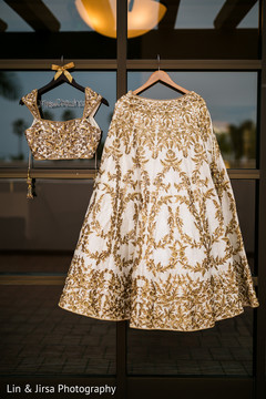 Splendid white and gold bridal lehenga. Splendid white and gold bridal lehenga.
