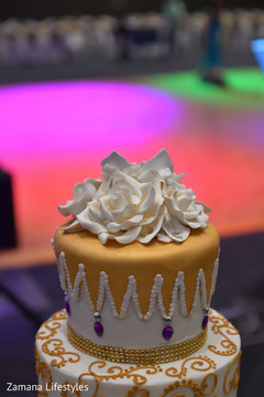 Dazzling indian wedding cake Dazzling indian wedding cake