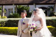 Amazingly heartfelt Indian bride entry.