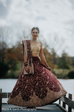 Ravishing indian bride posing Ravishing indian bride posing