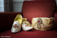 Indian groom's shoes and turban for wedding ceremony Indian groom's shoes and turban for wedding ceremony