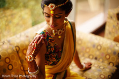 Glowing indian bride capture Glowing indian bride capture
