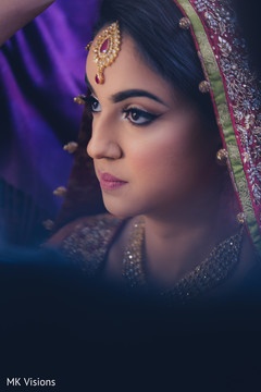 Gorgeous red and gold tikka Gorgeous red and gold tikka