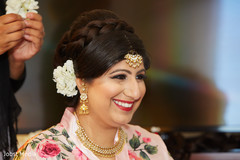 Indian bride's hair design Indian bride's hair design
