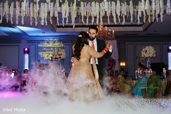 indian wedding reception,indian bride and groom,indian wedding reception photography