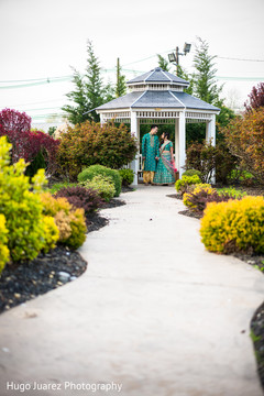 Lovely outdoor pre-wedding photography. Lovely outdoor pre-wedding photography.