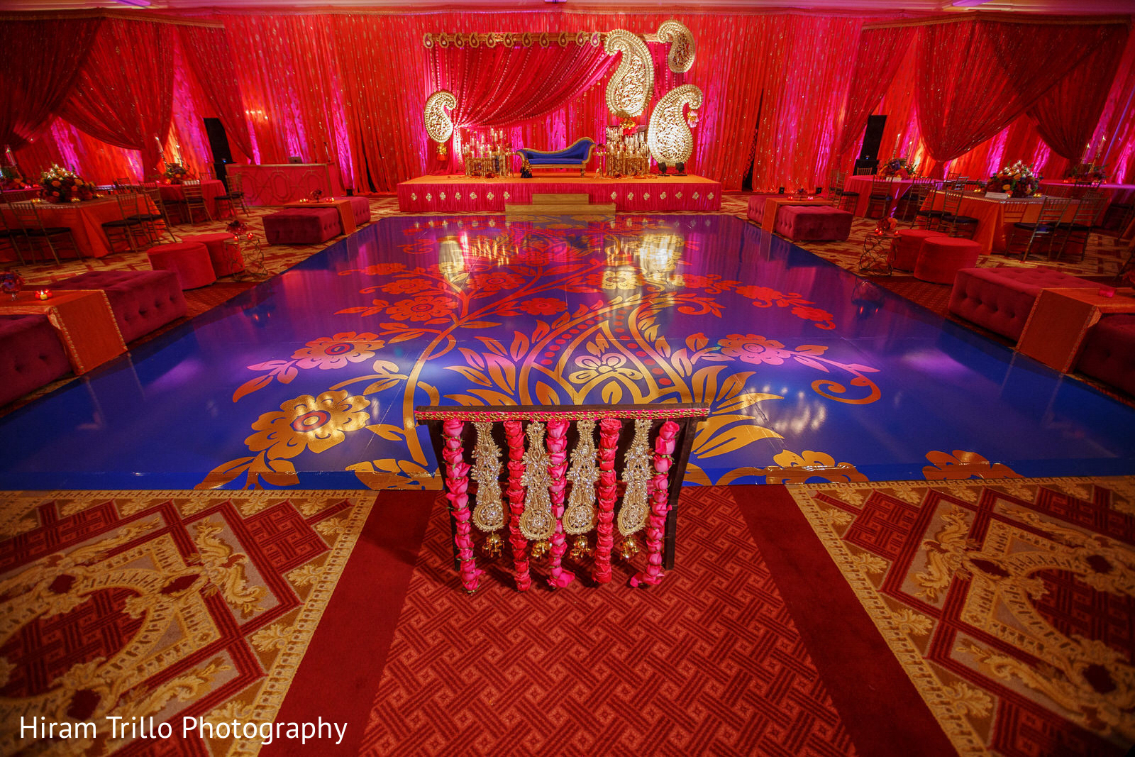 Amazing sangeet dance floor. Photo 150400