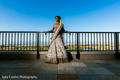 Ravishing indian bride posing Ravishing indian bride posing