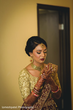 Indian bride putting bangles capture Indian bride putting bangles capture