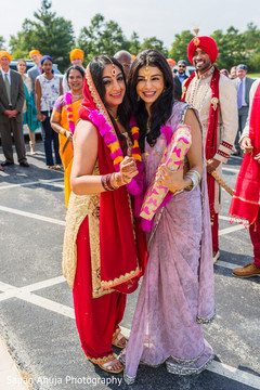 Adorable indian wedding guests Adorable indian wedding guests