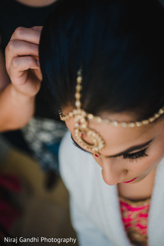Don't miss this indian beauty getting ready for her wedding day. Don't miss this indian beauty getting ready for her wedding day.