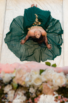 Phenomenal indian bride's shot Phenomenal indian bride's shot
