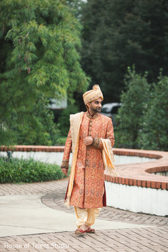 Rajah's wedding ceremony style. Rajah's wedding ceremony style.