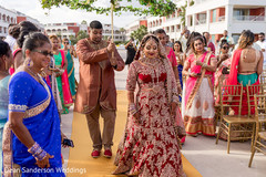 Inspiring Indian bride look. Inspiring Indian bride look.
