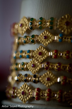Indian bride's wedding jewelry Indian bride's wedding jewelry