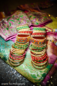 Dazzling indian bridal bangles Dazzling indian bridal bangles