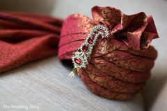 Indian groom's turban capture Indian groom's turban capture