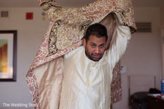 Indian groom's turban capture Indian groom's turban capture