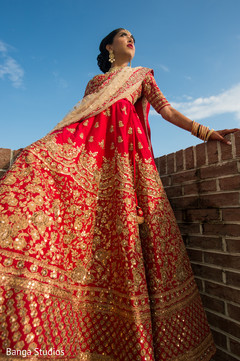 Fantastic indian bride's outdoor photo shoot indian wedding gallery,outdoor photography,indian bride fashion