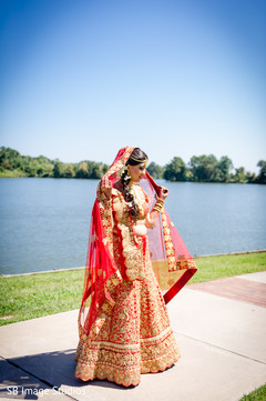 Phenomenal indian bride's photo shoot Phenomenal indian bride's photo shoot