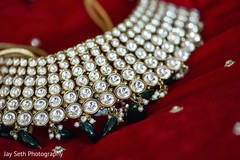 Stunning Indian bride polki necklace capture. Stunning Indian bride polki necklace capture.