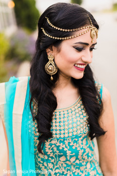 Dazzling indian bride's photo session Dazzling indian bride's photo session