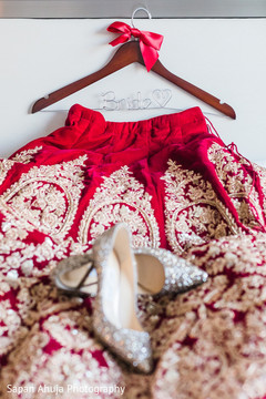Indian bride's wedding outfit capture indian wedding gallery,indian bride fashion,bridal shoes