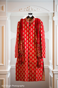 Stunning Indian grooms wedding sherwani. Stunning Indian grooms wedding sherwani.