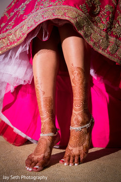 Lovely Indian bride feet mehndi art done. Lovely Indian bride feet mehndi art done.