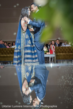 Gorgeous Indian bride and groom's capture at the wedding reception. indian wedding fashion,indian bride and groom,indian wedding reception fashion