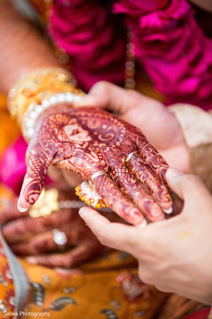 Incredible Indian bridal mehndi art. Incredible Indian bridal mehndi art.